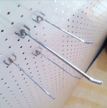 Pegboard tripod hooks